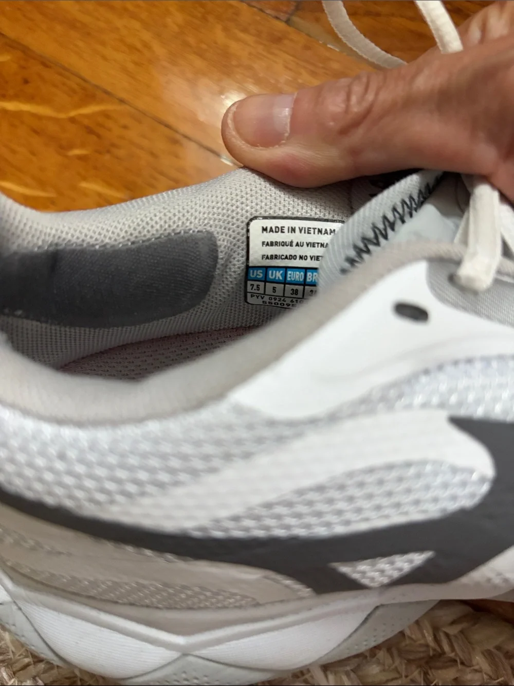 Mizuno lightweight running